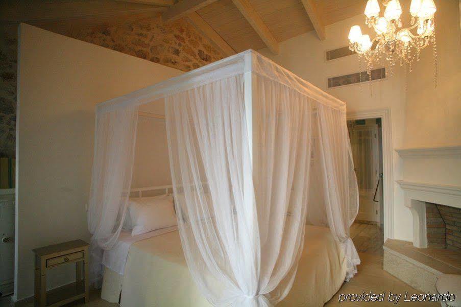 The Aigli Hotel Lefkada City Room photo